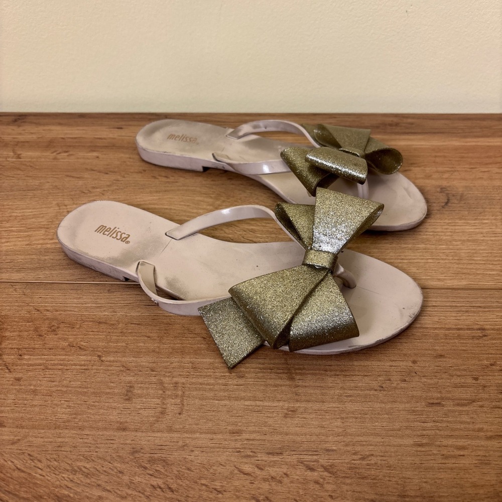 MELISSA Harmonic Bow III Thong‎ Sandals Beige/Gold Women Size 8 Jelly Summer